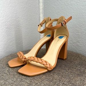 NINE WEST Allha 3 Sandals in Macaroons